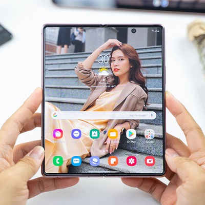 Samsung Galaxy Z Fold2 5G (Phiên bản mùa xuân)-12